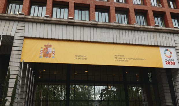 El Ministerio de Sanidad está trabajando en la implementación de un documento para el abordaje del alzhéimer y en un nuevo marco estratégico sociosanitario