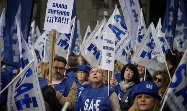 TCAE trasladará sus demandas laborales y formativas a Sanidad tras Navidad