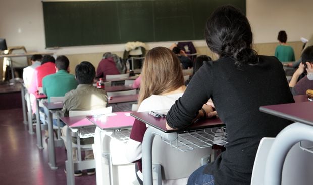 SAS y sindicatos unifican los exámenes de OPE para 25.000 plazas sanitarias