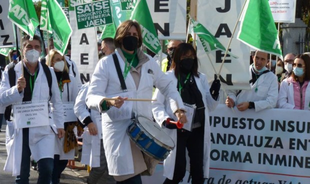 Satse movilizará a 300.000 enfermeros "en defensa del sistema sanitario"