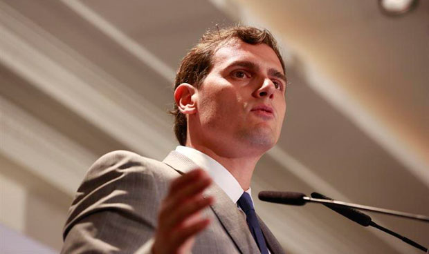 Se aleja la posibilidad de que C´s dirija el Ministerio de Sanidad