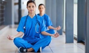 Se busca sanitario meditador. Razón: evaluar la eficacia del 'mindfulness'