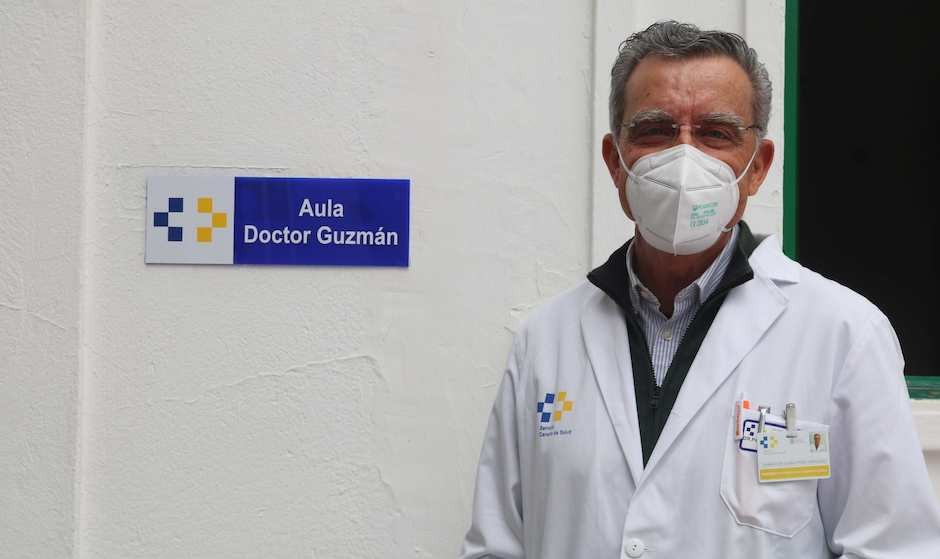 Se jubila Domingo de Guzmán tras 40 años dirigiendo el Insular de Lanzarote