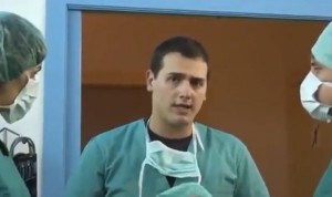 Se viraliza el vídeo de un joven Albert Rivera 'operando' a España