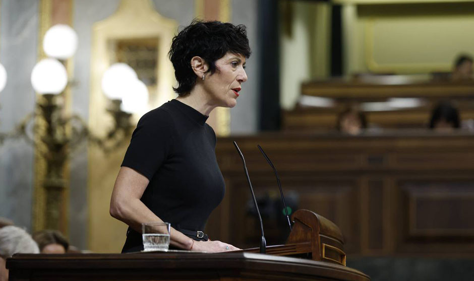 La ministra de Seguridad Social, Elma Saiz, que aleja la prejubilación sin recortes para las largas carreras sanitarias