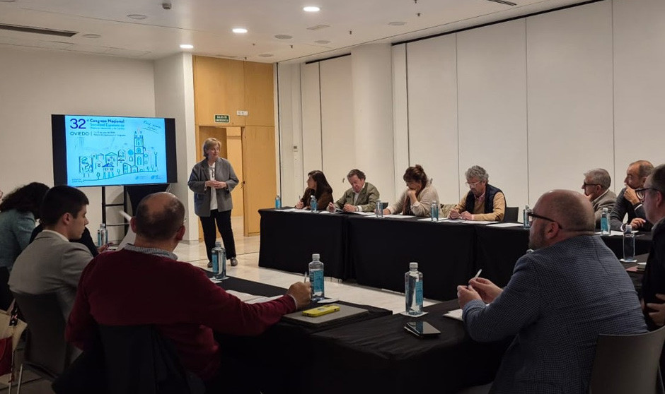 SEMG presenta su 32º Congreso Nacional ante la consejera de Asturias