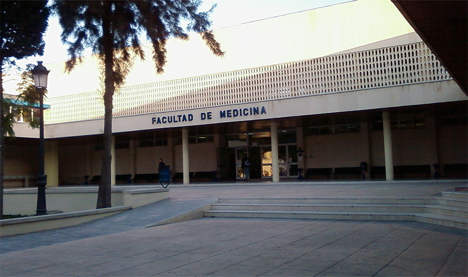 Sentido adiós a un estudiante de Medicina de Málaga: "Seguirás cuidando"