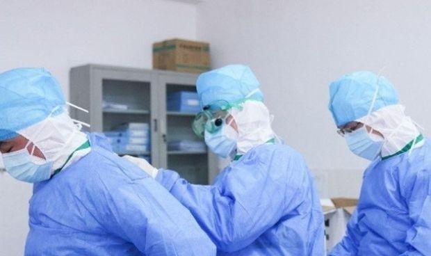 Septiembre roza los 96.000 contagios de Covid entre el personal sanitario