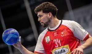 Miguel Malo, MIR, seguirá compaginando el balonmano con su formación como cardiólogo.