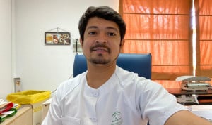  Juan Carlos Medrano, R3 de Medicina Familiar y Comunitaria en el Hospital Universitario de Osuna, cuenta las ventajas de ser MIR en un hospital comarcal