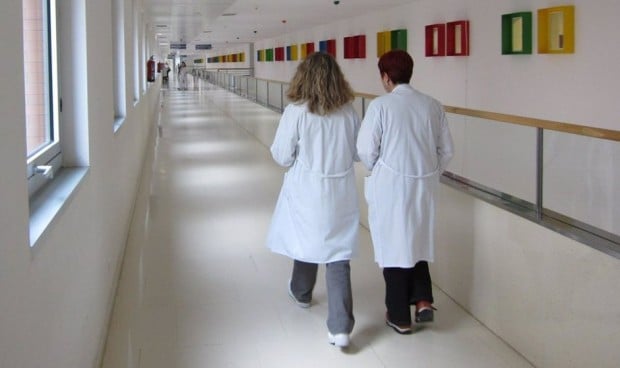 Solo dos comunidades pagan a sus enfermeros el tiempo del 'solape'