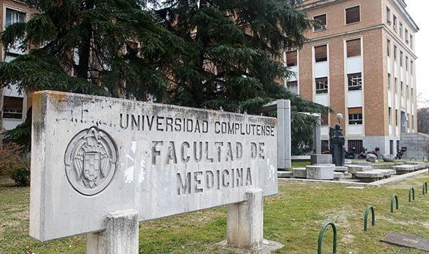 Solo una de las 10 mejores universidades españolas no imparte Medicina
