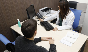 Sueldos de 100.000 euros por trabajar en una especialidad MIR sin demanda