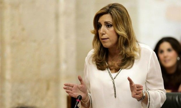 Susana Díaz explica qué es y qué no es la puerta giratoria en sanidad