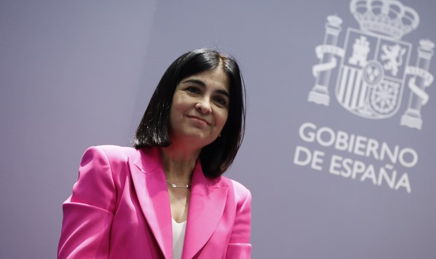 Carolina Darias suspende como ministra de Sanidad según los lectores de Redacción Médica.