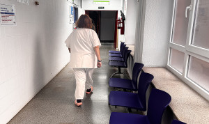 Sustituir al médico por enfermeras no genera ahorro o infla los costes