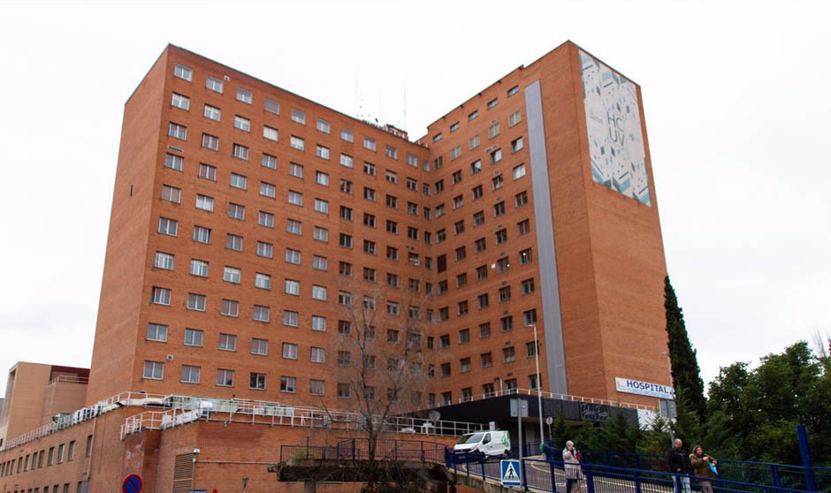 Hospital Clínico Universitario de Valladolid, en cuyo entorno se produjo la supuesta agresión a una delegada de CCOO que niegan los técnicos sanitarios