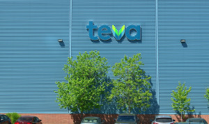 Teva se defiende ante el belicismo israelí que provoca protestas en España