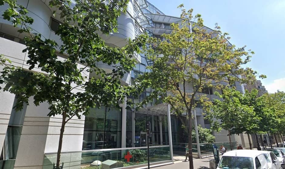 Un muerto y un herido grave tras un tiroteo junto a un hospital en París 