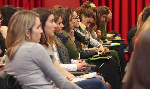 Las cuatro universidades españolas del 'top 100 junior' imparten Medicina