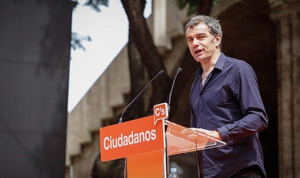 Toni Cantó arranca la campaña a costa de la mejor médico del mundo