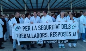 Trabajadores de Alzira exigen a Montón que no cuestione su profesionalidad