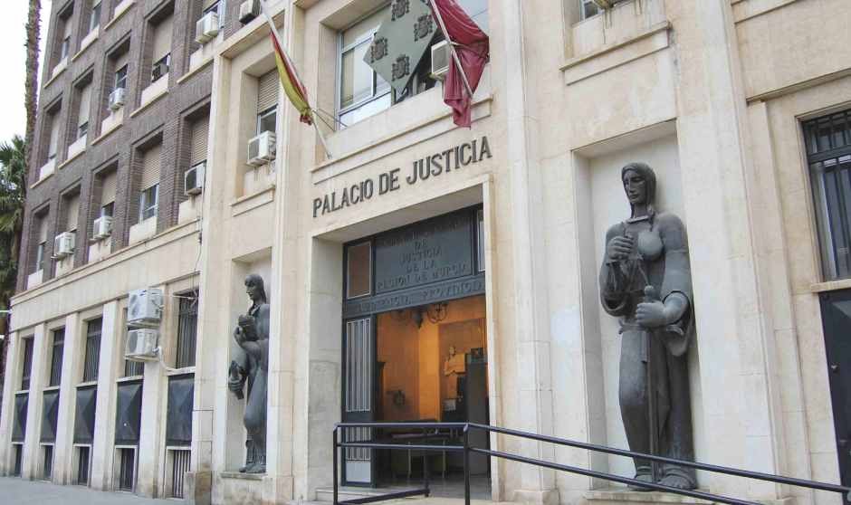 Trabajar en centros sanitarios privados concertados debe baremar en una OPE