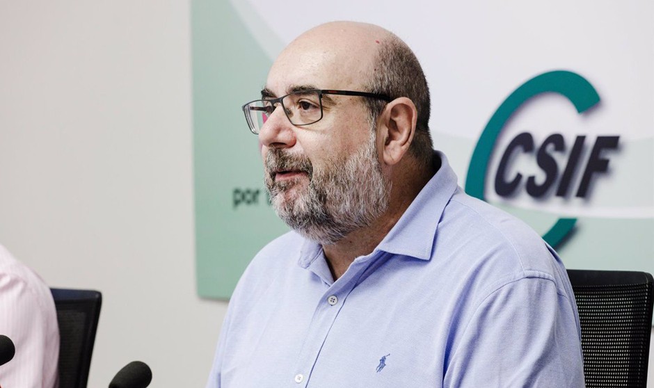  Miguel Borra, presidente de CSIF, denuncia que transferir la homologación de títulos médicos "quiebra la igualdad" del SNS.