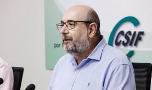  Miguel Borra, presidente de CSIF, denuncia que transferir la homologación de títulos médicos "quiebra la igualdad" del SNS.