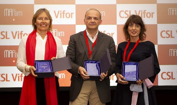 Los hospitales de Sant Joan Despí, de Viladecans y Miguel Servet han recogido este miércoles en Madrid el galardón MAPBM-CSL Vifor por sus resultados en salud en el manejo de transfusiones.
