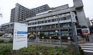  El Royal Free Hospital de Reino Unido detecta recuperación en tres hombres con insuficiencia cardíaca irreversible.