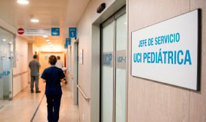 Pasillo de un hospital de UCI Pediátrica
