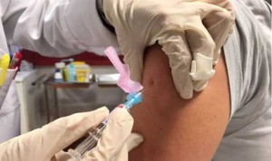 Un 5% de sanitarios 'teme' más a la vacuna de la gripe que a contagiarse