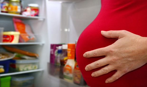 Un bebé puede desarrollar asma si la madre abusa del azúcar en el embarazo