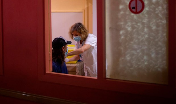 Un estudio avala la eficacia de siete vacunas covid como dosis de refuerzo 