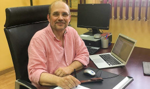 Francisco José Mena Navarro, decano de la facultad de Enfermería de la Universidad de Huelva analiza el nuevo grado de Medicina en la universidad.