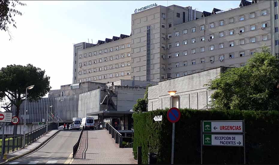 Un hombre agrede con un cuchillo a tres trabajadores del Hospital de Valme