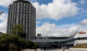 Un hombre se arroja con su hija por la ventana del Hospital La Paz