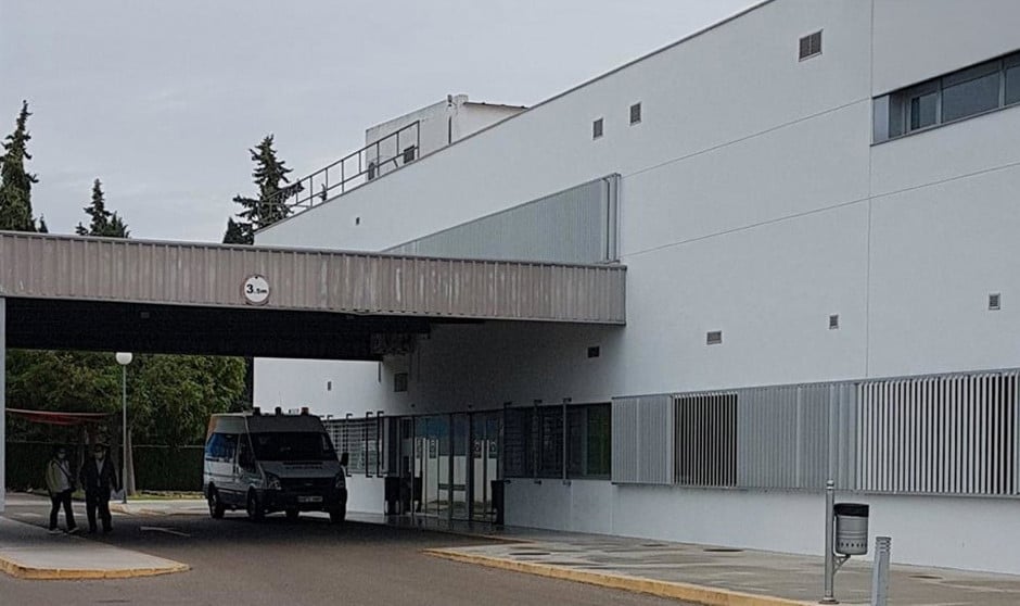  Entrada de un hospital. Un índice internacional da pistas de si la sanidad privada española es cara