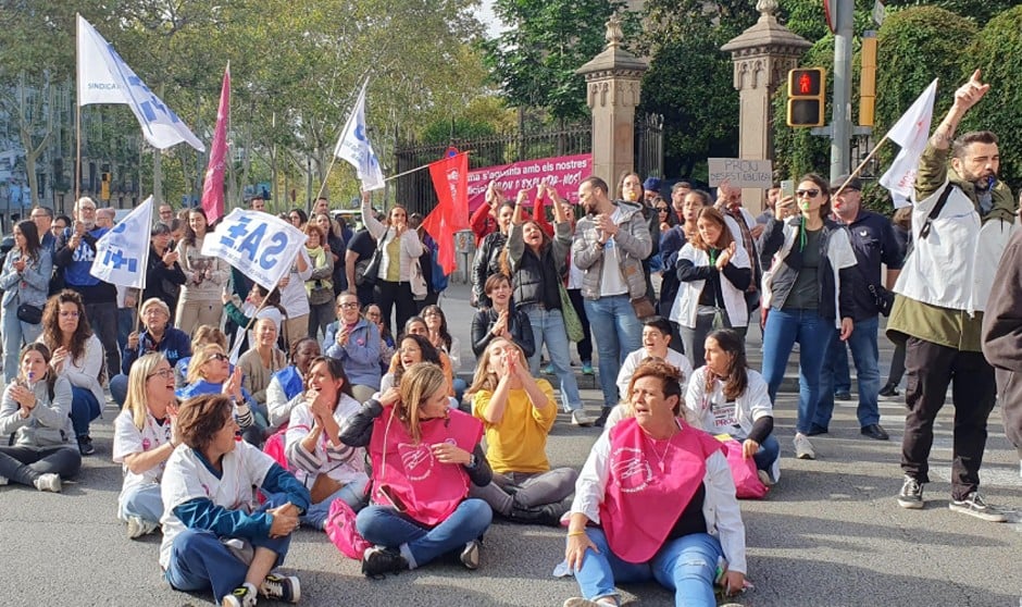 Enfermería de Cataluña se manifiesta para mostrar su malestar con la gestión del ICS en el proceso de estabilización