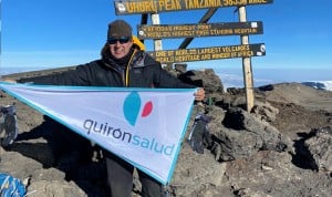 Un médico de Quirónsalud 'conquista' el Kilimanjaro con fines solidarios