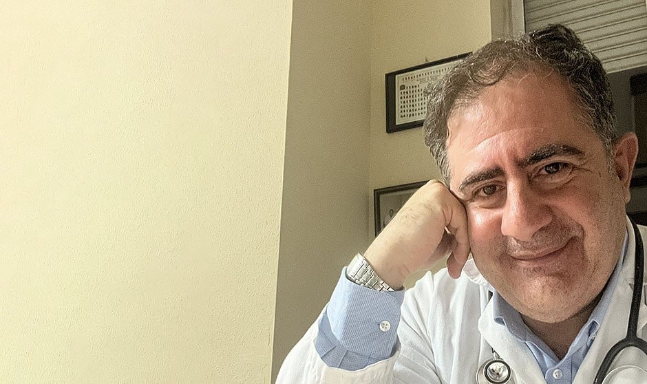 José Barquero, especialista en Medicina Interna, da consejos para sobrevivir a las guardias médicas
