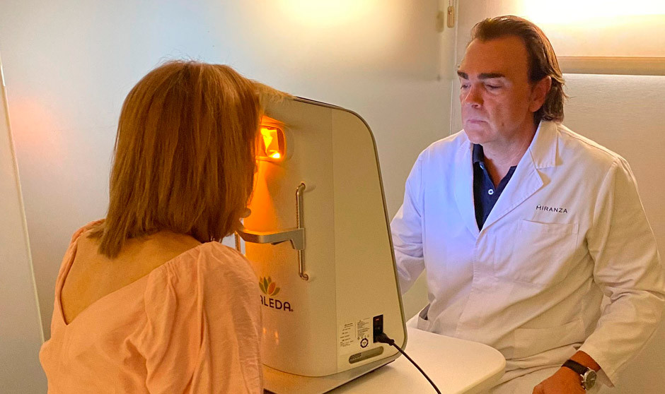 Un nuevo tratamiento con luz LED frena la pérdida de visión por DMAE seca