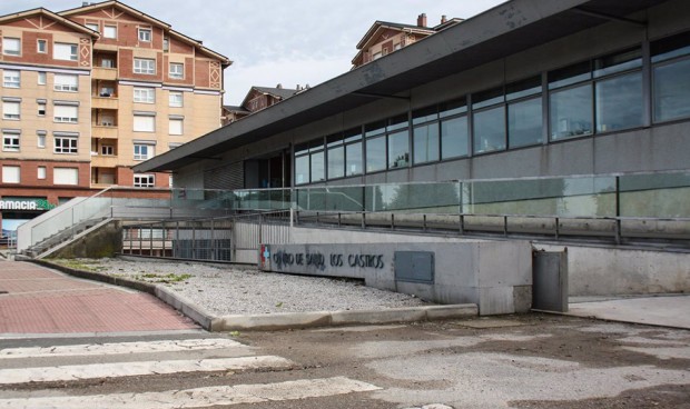 Un paciente da un puñetazo a un médico en Santander por un cambio de centro