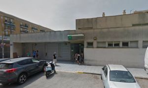 Un paciente destroza el ordenador y tira por las escaleras a un médico