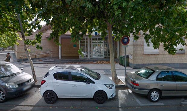 Un paciente retiene y amenaza en su casa a una médico con un cuchillo