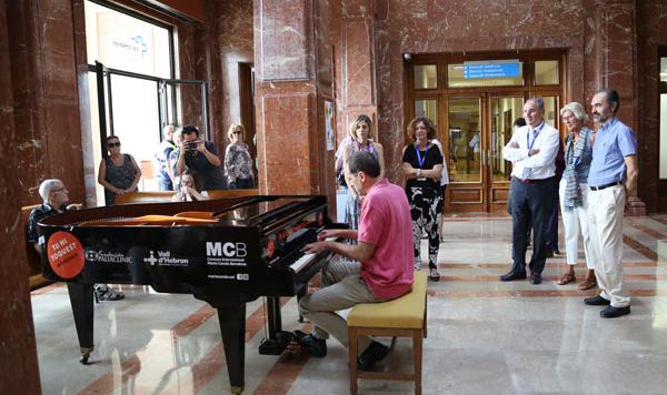 Un piano, terapia contra el tedio del ingreso hospitalario