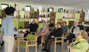 Imagen del Concello de Manzaneda de una de las sesiones organizadas dentro del programa ganador de la IV Beca de Medicina Rural.