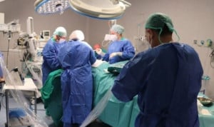 Un taller de "cocina médica" revoluciona la destreza quirúrgica estudiantil