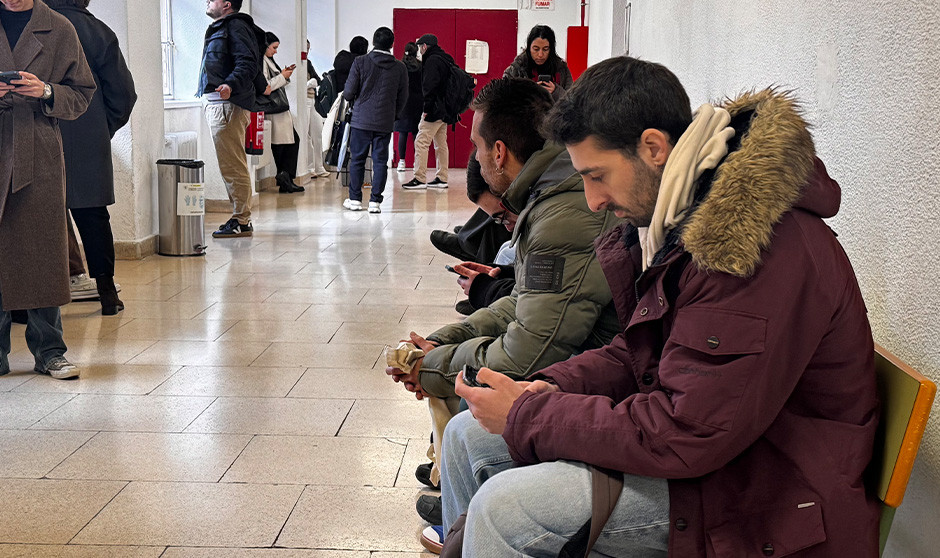 Una aspirante al FIR 2026 es expulsada "a la fuerza" por su comportamiento. 